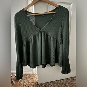 Francesca’s green blouse! 👗